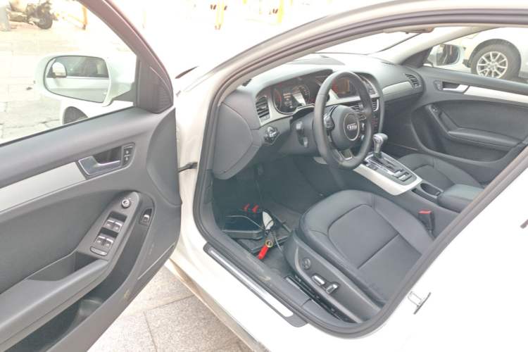 Used Audi A4L 2013 35 TFSI Automatic Standard Model Driver Seat