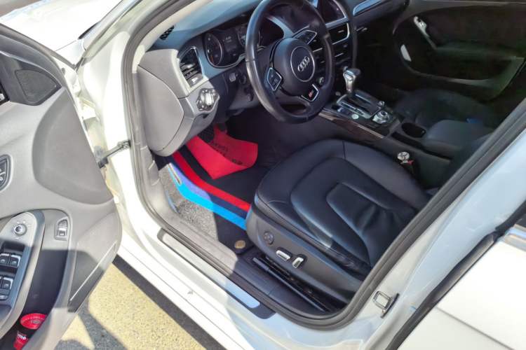 Used Audi A4L 2013 35 TFSI Automatic Technology Edition Driver Seat