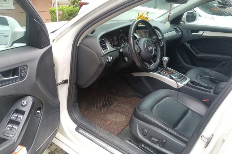 Used Audi A4L 2013 35 TFSI Automatic Standard Model Driver Seat