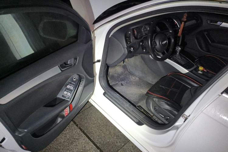 Used Audi A4L 2013 35 TFSI Automatic Standard Model Driver Seat