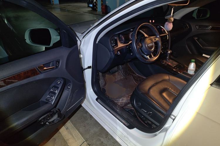 Used Audi A4L 2013 35 TFSI Automatic Standard Model Driver Seat