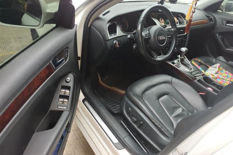 Used Audi A4L 2013 35 TFSI Automatic Comfort Model Driver Seat