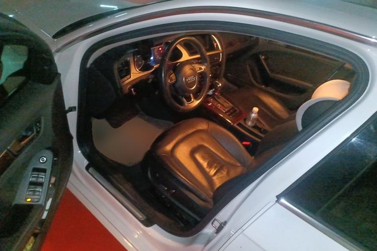 Used Audi A4L 2013 35 TFSI Automatic Comfort Model Driver Seat