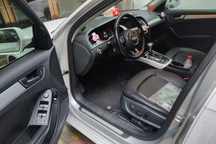 Used Audi A4L 2013 35 TFSI Automatic Standard Model Driver Seat