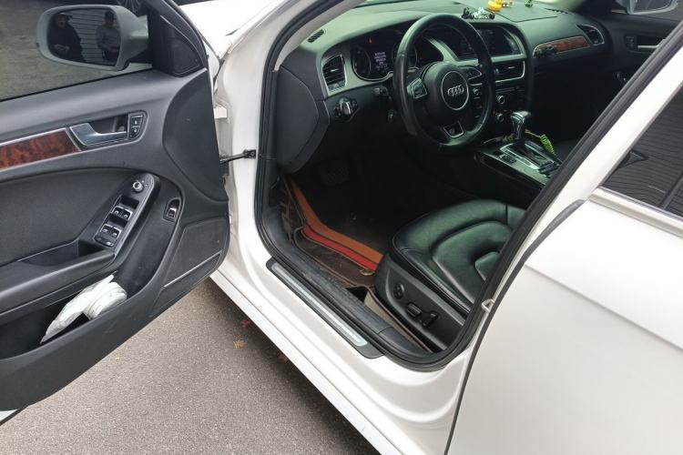 Used Audi A4L 2013 35 TFSI Automatic Comfort Model Driver Seat