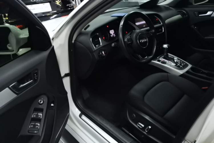 Used Audi A4L 2013 35 TFSI Automatic Standard Model Driver Seat