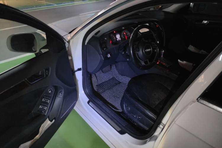 Used Audi A4L 2013 35 TFSI Automatic Standard Model Driver Seat