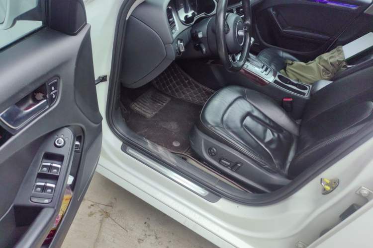 Used Audi A4L 2013 35 TFSI Automatic Comfort Model Driver Seat