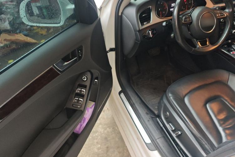 Used Audi A4L 2013 35 TFSI Automatic Comfort Model Driver Seat
