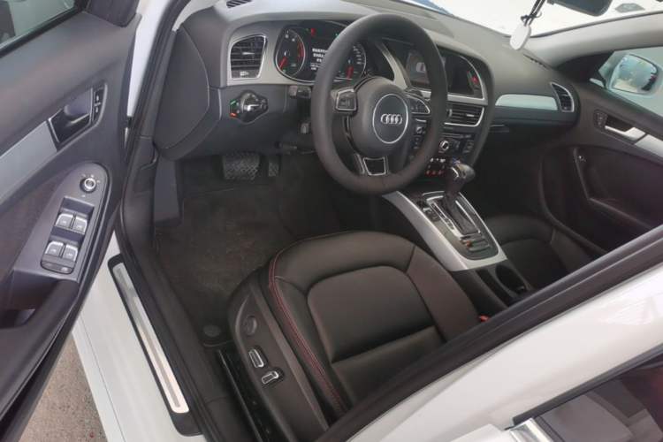 Used Audi A4L 2013 35 TFSI Automatic Standard Model Driver Seat