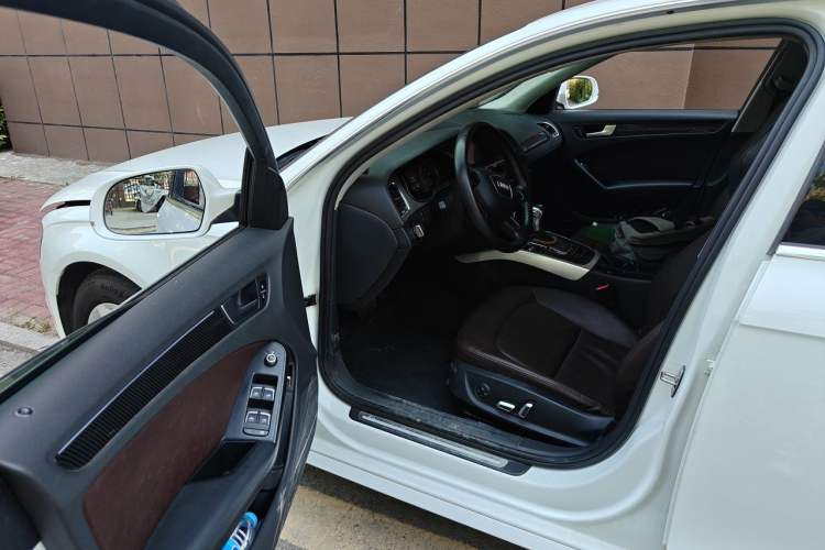 Used Audi A4L 2013 30 TFSI Automatic Comfort Model Driver Seat