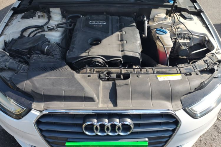 Used Audi A4L 2013 35 TFSI Automatic Standard Model Engine Bay