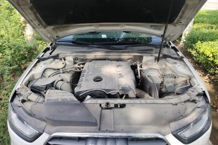 Used Audi A4L 2013 35 TFSI Automatic Comfort Model Engine Bay