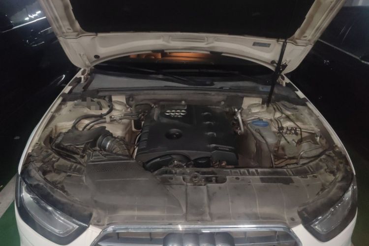 Used Audi A4L 2013 35 TFSI Automatic Comfort Model Engine Bay