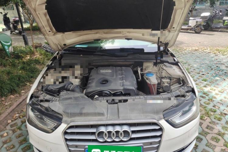 Used Audi A4L 2013 35 TFSI Automatic Comfort Model Engine Bay