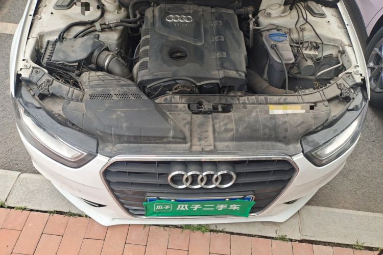 Used Audi A4L 2013 35 TFSI Automatic Standard Model Engine Bay