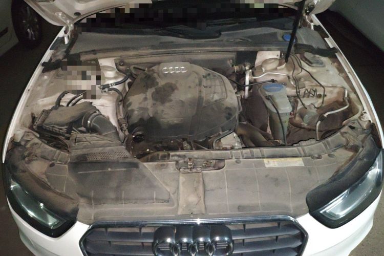 Used Audi A4L 2013 35 TFSI Automatic Standard Model Engine Bay