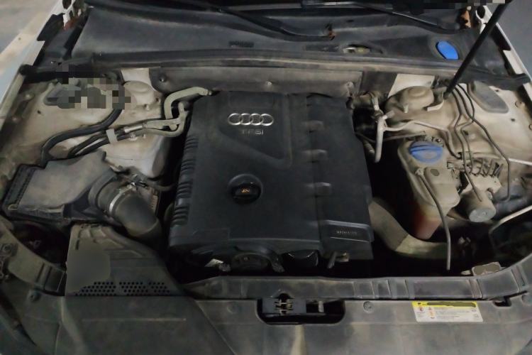 Used Audi A4L 2013 35 TFSI Automatic Comfort Model Engine Bay