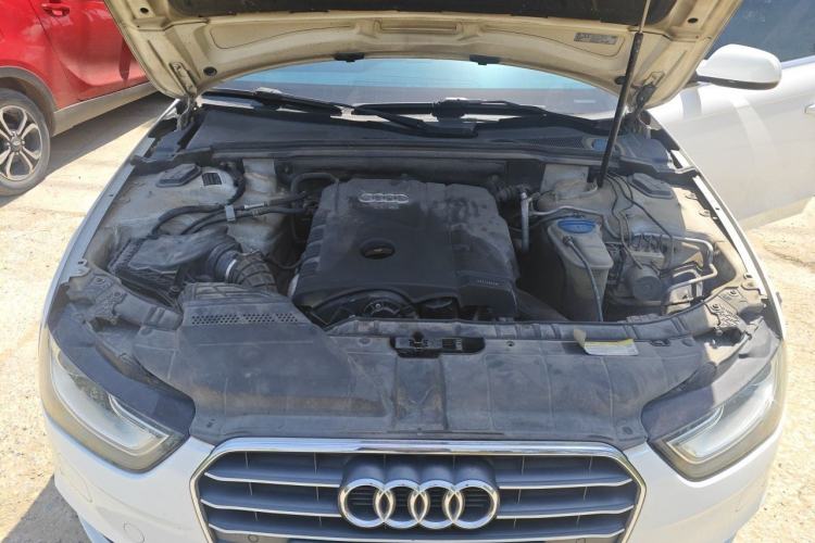 Used Audi A4L 2013 35 TFSI Automatic Standard Model Engine Bay