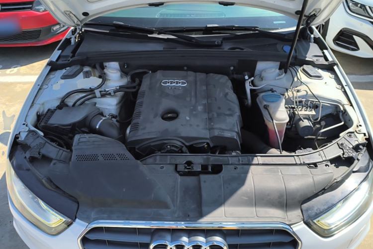 Used Audi A4L 2013 35 TFSI Automatic Standard Model Engine Bay