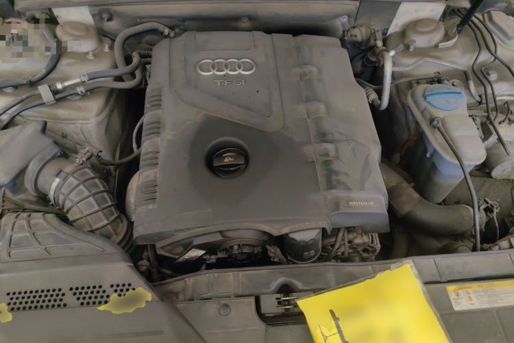 Used Audi A4L 2013 35 TFSI Automatic Technology Edition Engine Bay