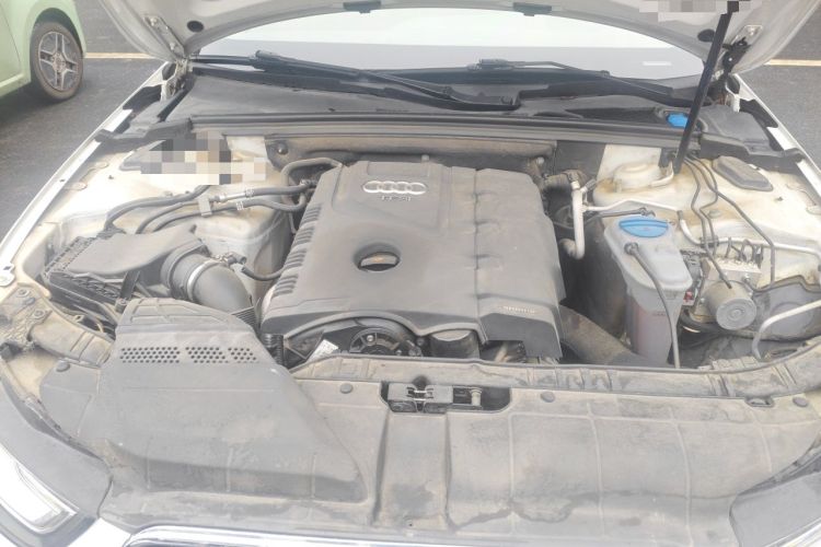 Used Audi A4L 2013 35 TFSI Automatic Technology Edition Engine Bay