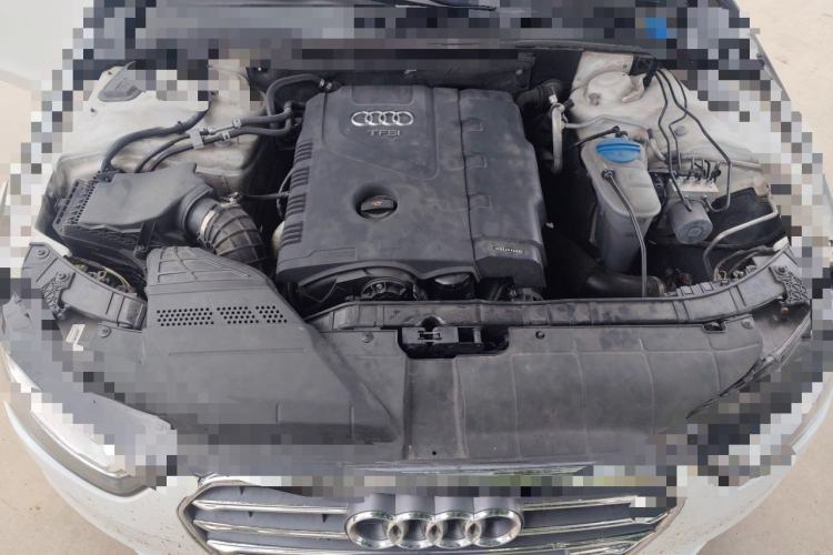 Used Audi A4L 2013 35 TFSI Automatic Standard Model Engine Bay