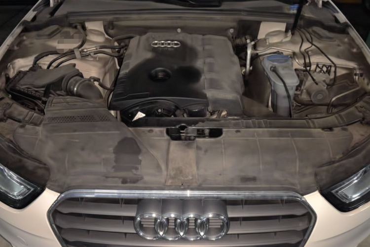 Used Audi A4L 2013 35 TFSI Automatic Comfort Model Engine Bay
