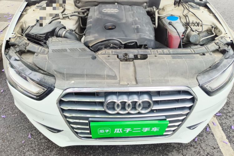 Used Audi A4L 2013 35 TFSI Automatic Standard Model Engine Bay