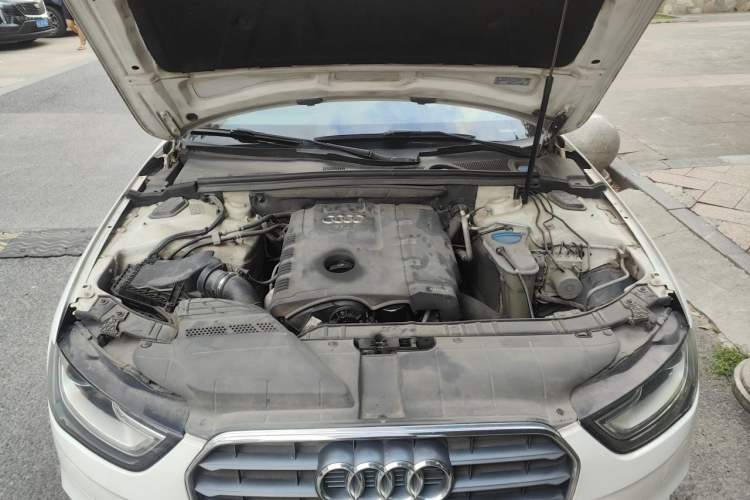 Used Audi A4L 2013 35 TFSI Automatic Comfort Model Engine Bay