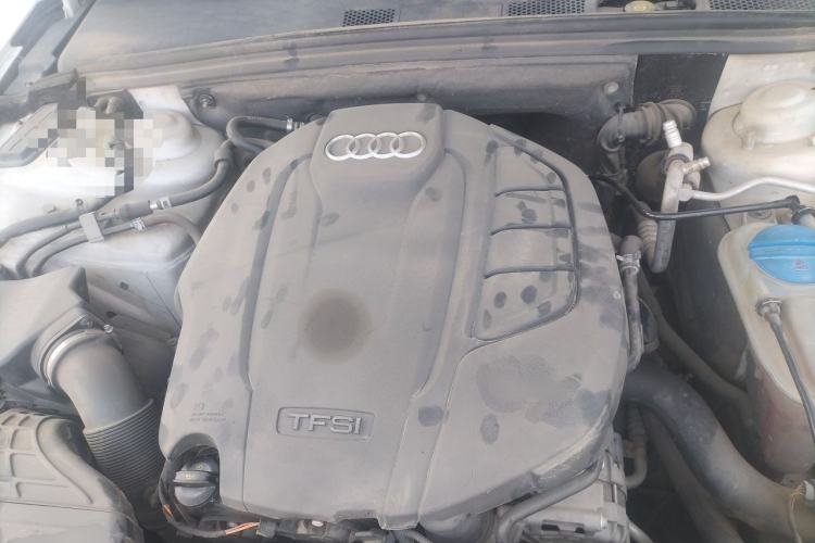 Used Audi A4L 2013 35 TFSI Automatic Standard Model Engine Bay