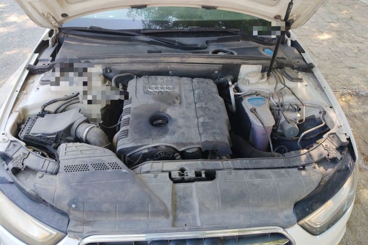 Used Audi A4L 2013 35 TFSI Automatic Technology Edition Engine Bay