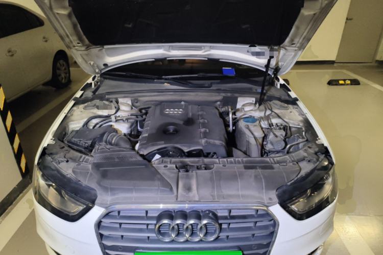 Used Audi A4L 2013 35 TFSI Automatic Comfort Model Engine Bay