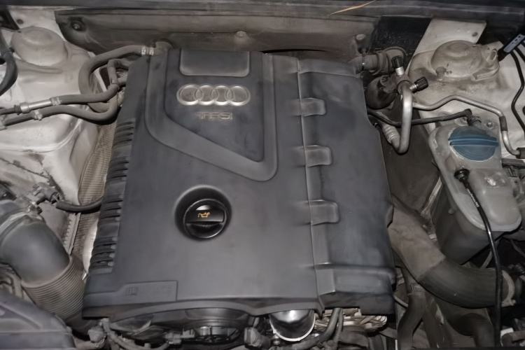 Used Audi A4L 2013 40 TFSI quattro Individual Sport Edition Engine Bay