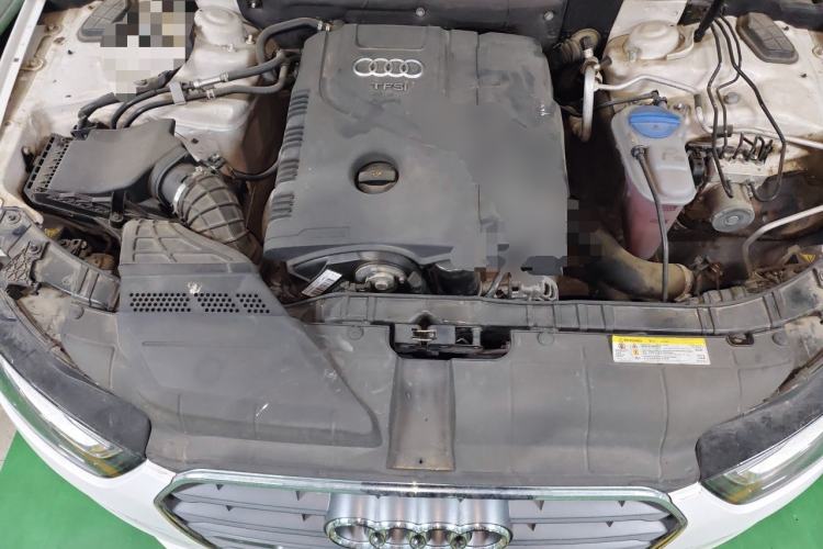 Used Audi A4L 2013 35 TFSI Automatic Standard Model Engine Bay