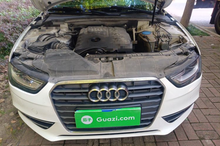 Used Audi A4L 2013 35 TFSI Automatic Standard Model Engine Bay