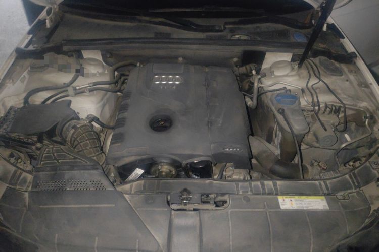 Used Audi A4L 2013 35 TFSI Automatic Comfort Model Engine Bay