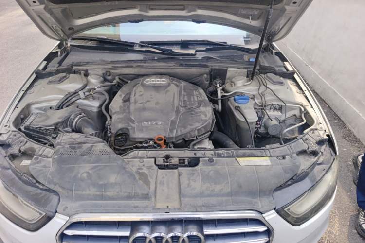 Used Audi A4L 2013 35 TFSI Automatic Standard Model Engine Bay