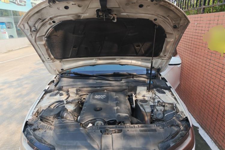Used Audi A4L 2013 30 TFSI Automatic Comfort Model Engine Bay