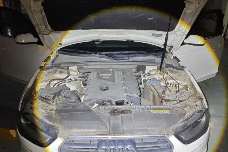 Used Audi A4L 2013 35 TFSI Automatic Standard Model Engine Bay