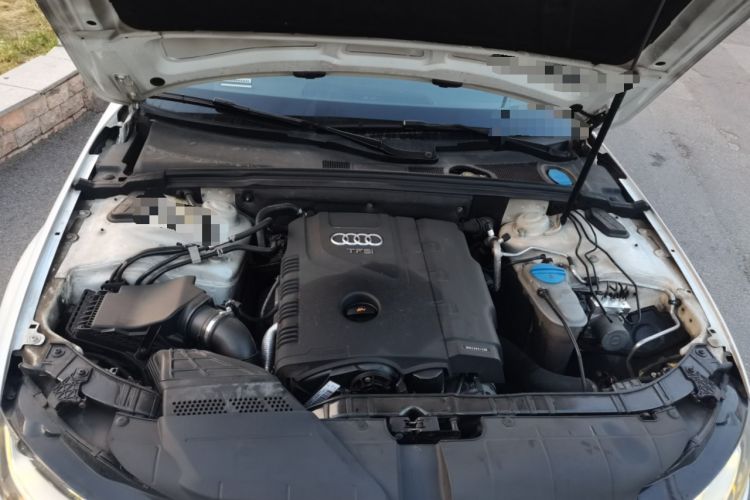 Used Audi A4L 2013 35 TFSI Automatic Comfort Model Engine Bay