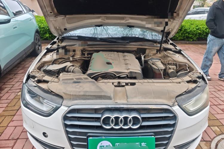 Used Audi A4L 2013 35 TFSI Automatic Technology Edition Engine Bay