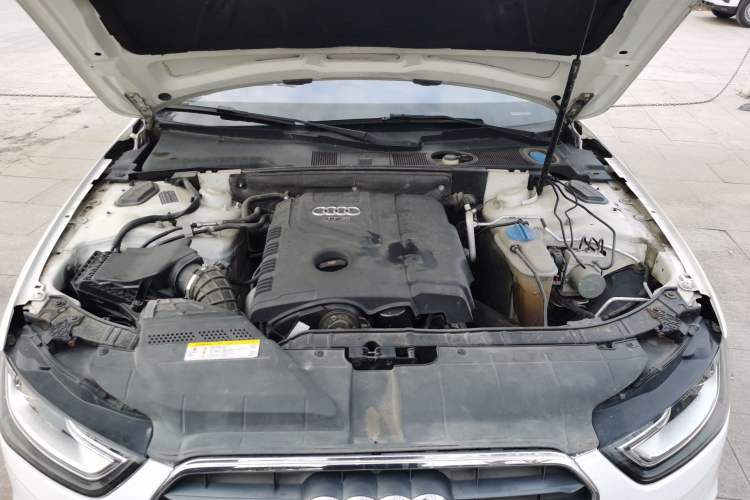 Used Audi A4L 2013 35 TFSI Automatic Comfort Model Engine Bay