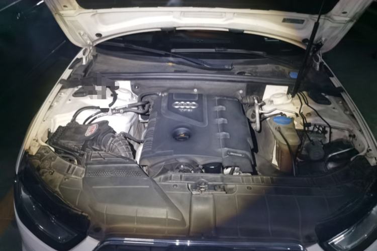 Used Audi A4L 2013 35 TFSI Automatic Comfort Model Engine Bay