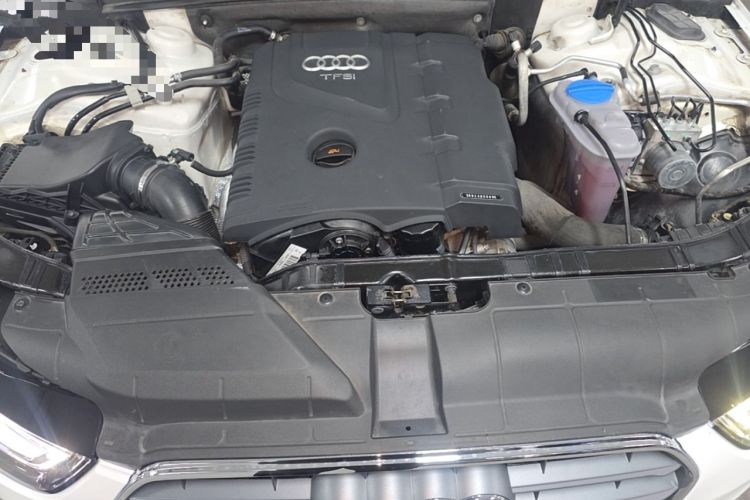 Used Audi A4L 2013 35 TFSI Automatic Standard Model Engine Bay