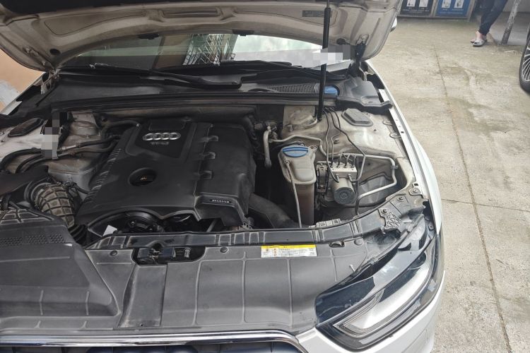 Used Audi A4L 2013 35 TFSI Automatic Comfort Model Engine Bay Left
