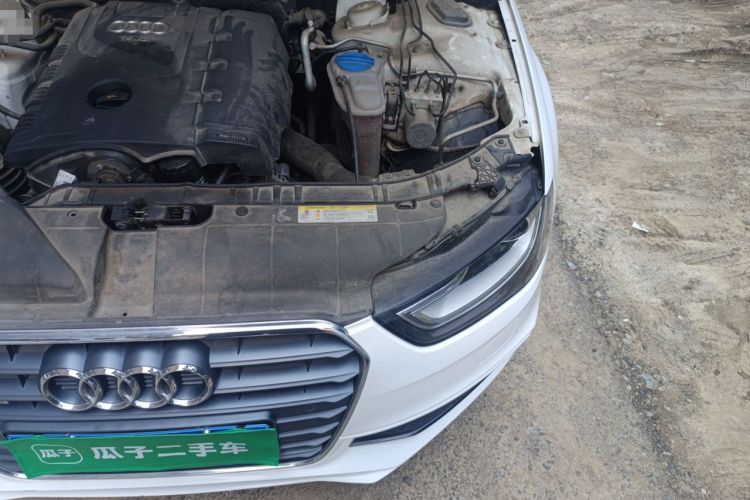 Used Audi A4L 2013 40 TFSI quattro Sport version Engine Bay Left