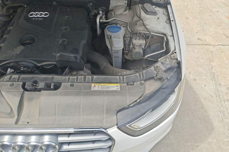 Used Audi A4L 2013 35 TFSI Automatic Standard Model Engine Bay Left