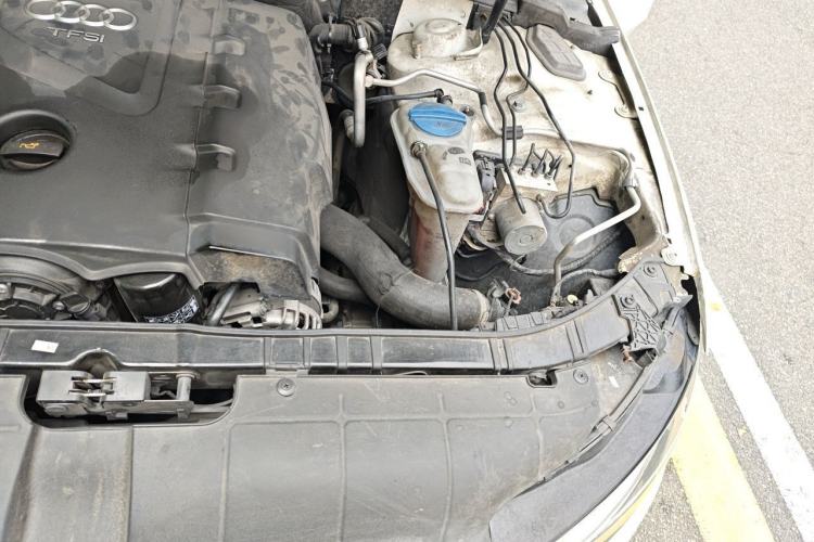 Used Audi A4L 2013 35 TFSI Automatic Comfort Model Engine Bay Left