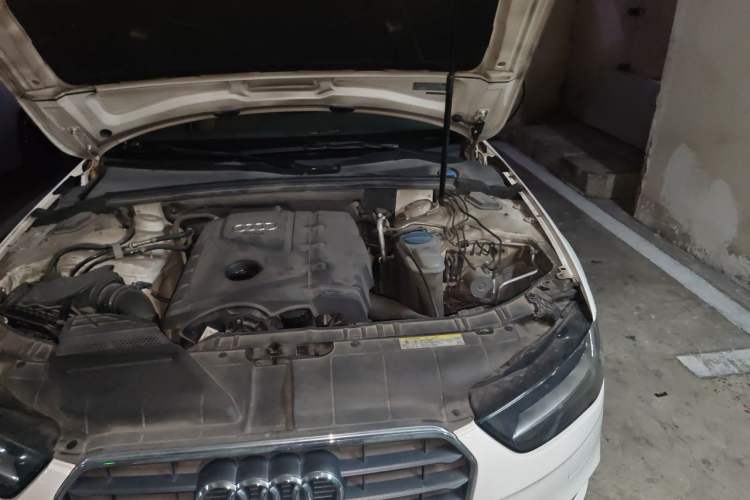 Used Audi A4L 2013 30 TFSI Manual Comfort Model Engine Bay Left